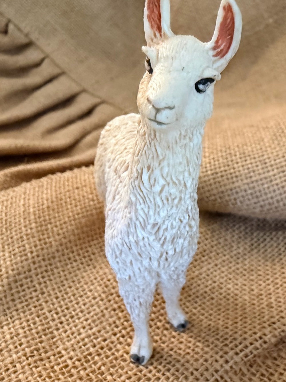 2020 Schleich Farm World white llama figurine plastic 4” tall GUC